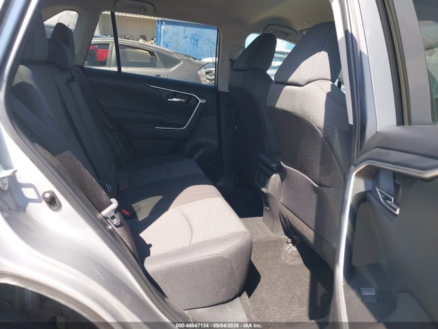 2T3P1RFV9RW439046 Toyota Rav4 Xle