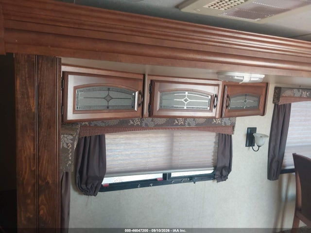 Продажа на аукционе авто 2012 Forest River V-cross Platinum, vin: 4X4TVCH2XCU100619, номер лота: 46047200