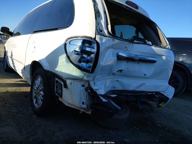 Продажа на аукционе авто 2002 Chrysler Town & Country Limited, vin: 2C8GP64L72R796934, номер лота: 46047230