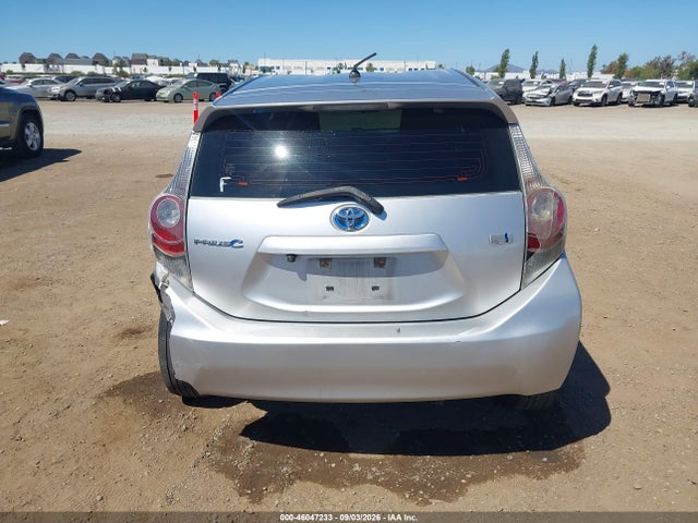 Toyota Prius C One 2014 JTDKDTB32E1561775 Image 15