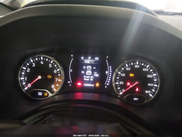 Продажа на аукционе авто 2018 Jeep Renegade Latitude 4x4, vin: ZACCJBBB5JPJ52336, номер лота: 46047267
