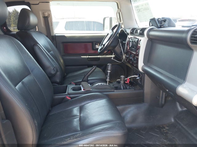 46047282 :رقم المزاد ، JTEBU11F570054972 vin ، 2007 Toyota Fj Cruiser مزاد بيع