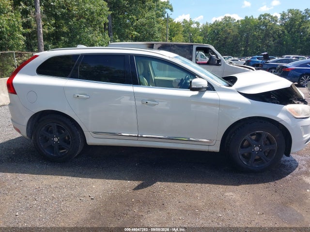 Aukcja sprzedaży 2014 Volvo Xc60 T6 R-design Platinum, vin: YV4902DZ2E2536999, numer aukcji: 46047283
