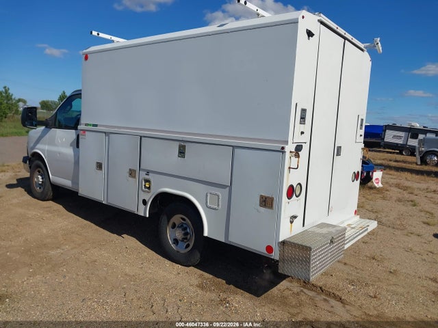 46047336 :رقم المزاد ، 1GB0GRFB5L1251933 vin ، 2020 Chevrolet Express Cutaway Work Van مزاد بيع