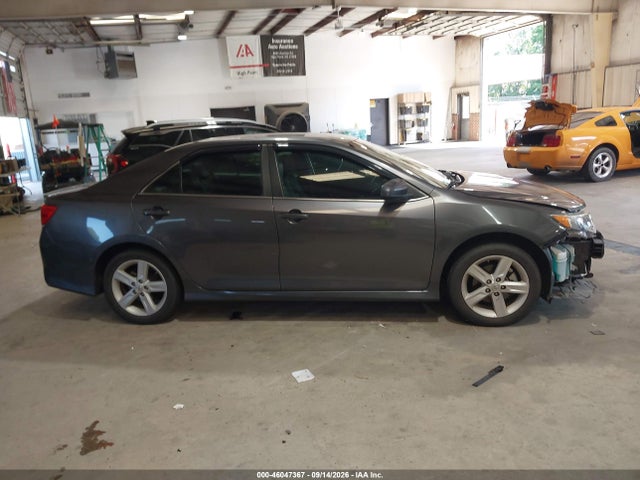 2014 Toyota Camry Se მანქანა იყიდება აუქციონზე, vin: 4T1BF1FK7EU426124, აუქციონის ნომერი: 46047367