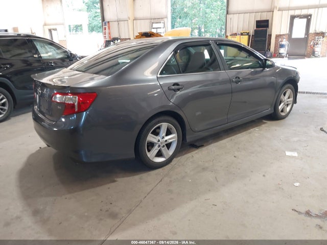 2014 Toyota Camry Se მანქანა იყიდება აუქციონზე, vin: 4T1BF1FK7EU426124, აუქციონის ნომერი: 46047367