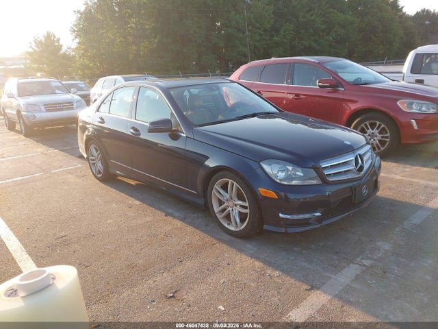 2012 Mercedes-benz C 300 Luxury 4matic/sport 4matic მანქანა იყიდება აუქციონზე, vin: WDDGF8BB8CR195233, აუქციონის ნომერი: 46047438