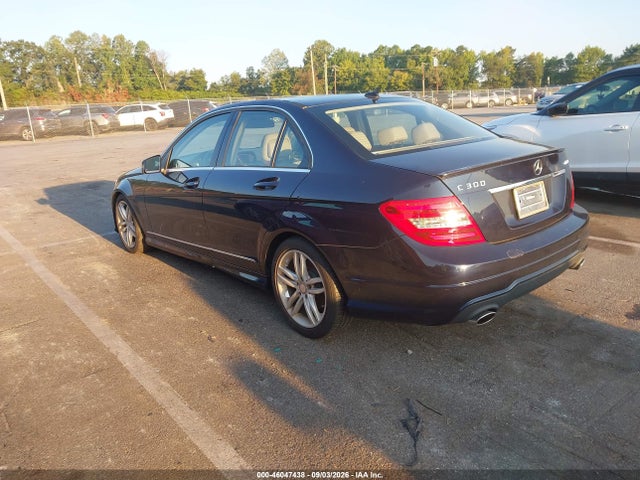 2012 Mercedes-benz C 300 Luxury 4matic/sport 4matic მანქანა იყიდება აუქციონზე, vin: WDDGF8BB8CR195233, აუქციონის ნომერი: 46047438