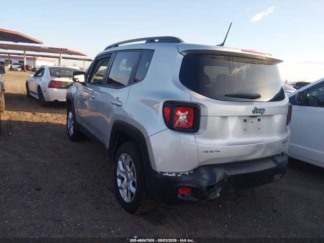 Jeep Renegade Latitude 4x4 2017 ZACCJBBB1HPG28207 Image 3