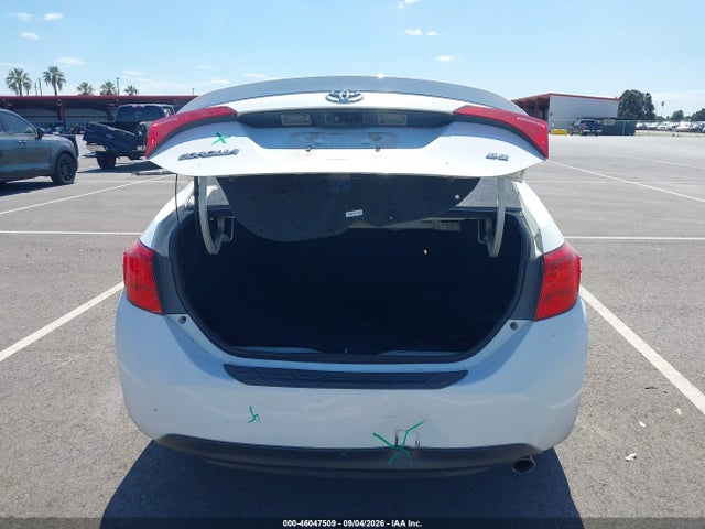 Toyota COROLLA SE 2017 5YFBURHE1HP624652 Image 16