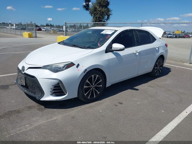 Toyota COROLLA SE 2017 5YFBURHE1HP624652 Image 2