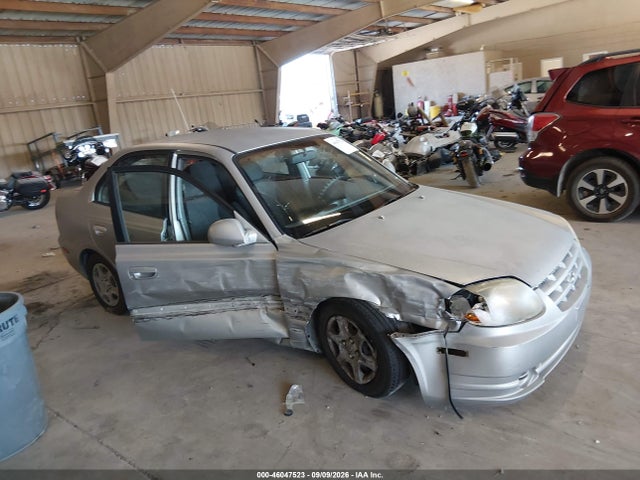 2005 Hyundai Accent Gls მანქანა იყიდება აუქციონზე, vin: KMHCG45CX5U656883, აუქციონის ნომერი: 46047523