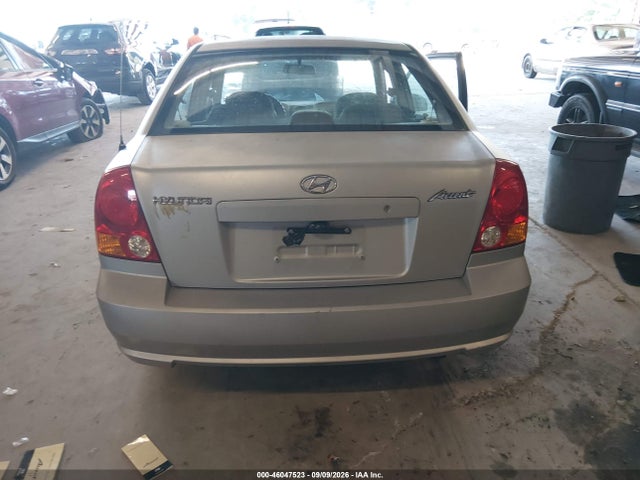 2005 Hyundai Accent Gls მანქანა იყიდება აუქციონზე, vin: KMHCG45CX5U656883, აუქციონის ნომერი: 46047523