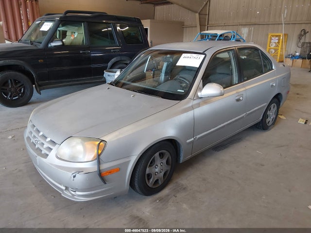 2005 Hyundai Accent Gls მანქანა იყიდება აუქციონზე, vin: KMHCG45CX5U656883, აუქციონის ნომერი: 46047523
