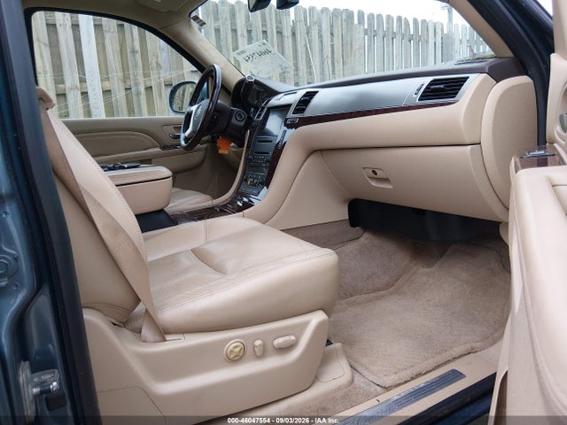 Aukcja sprzedaży 2010 Cadillac Escalade Esv Premium, vin: 1GYUKJEF0AR184703, numer aukcji: 46047554