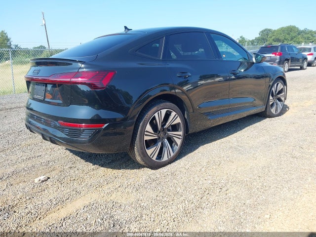 46047615 :رقم المزاد ، WA1DABGE6RB004111 vin ، 2024 Audi Q8 E-tron S Line Prestige Quattro مزاد بيع