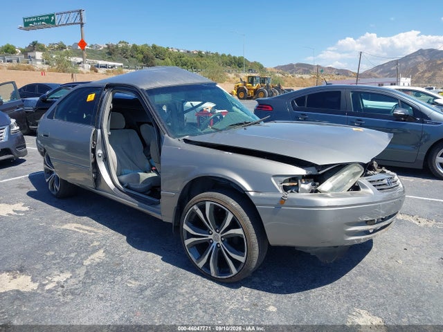1999 Toyota Camry Ce/le/xle მანქანა იყიდება აუქციონზე, vin: 4T1BG22K9XU576618, აუქციონის ნომერი: 46047771