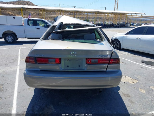 1999 Toyota Camry Ce/le/xle მანქანა იყიდება აუქციონზე, vin: 4T1BG22K9XU576618, აუქციონის ნომერი: 46047771