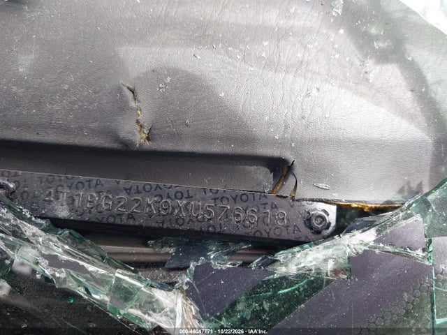 1999 Toyota Camry Ce/le/xle მანქანა იყიდება აუქციონზე, vin: 4T1BG22K9XU576618, აუქციონის ნომერი: 46047771