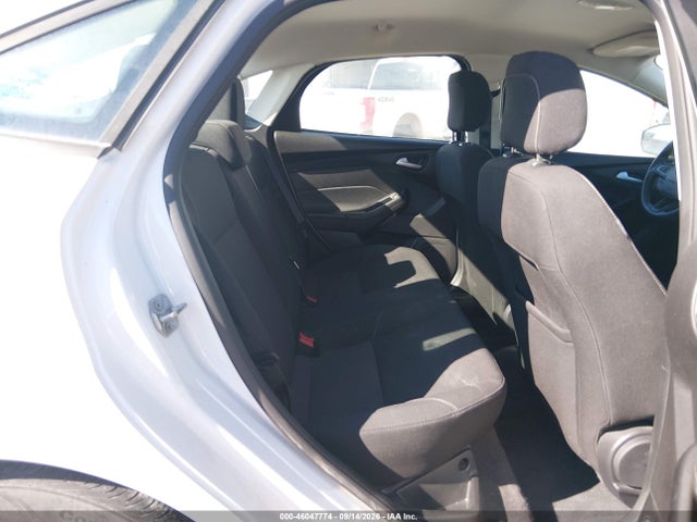 46047774 :رقم المزاد ، 1FADP3F26JL328634 vin ، 2018 Ford Focus Se مزاد بيع