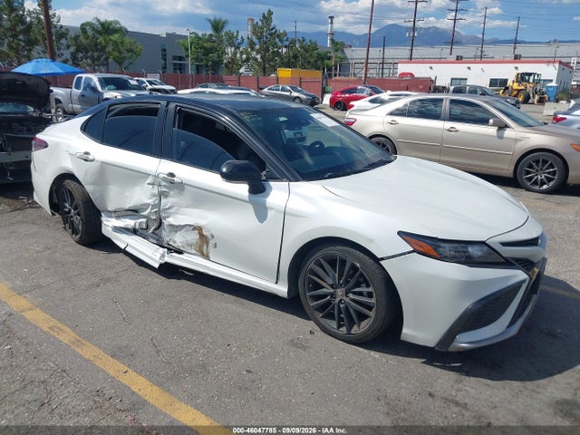 Продажа на аукционе авто 2022 Toyota Camry Xse Hybrid, vin: 4T1K31AK1NU042209, номер лота: 46047785