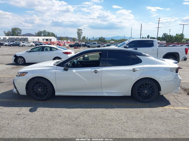 Продажа на аукционе авто 2022 Toyota Camry Xse Hybrid, vin: 4T1K31AK1NU042209, номер лота: 46047785