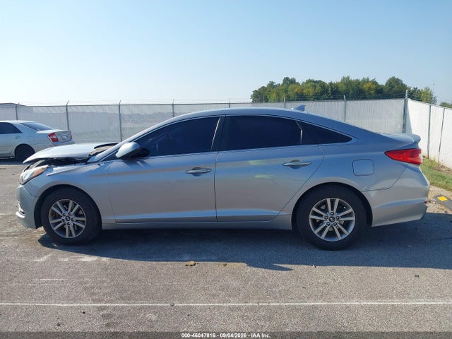 2016 Hyundai Sonata Se მანქანა იყიდება აუქციონზე, vin: 5NPE24AF5GH261261, აუქციონის ნომერი: 46047816