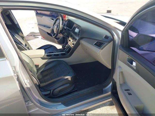 2016 Hyundai Sonata Se მანქანა იყიდება აუქციონზე, vin: 5NPE24AF5GH261261, აუქციონის ნომერი: 46047816
