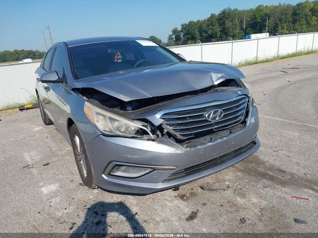 2016 Hyundai Sonata Se მანქანა იყიდება აუქციონზე, vin: 5NPE24AF5GH261261, აუქციონის ნომერი: 46047816