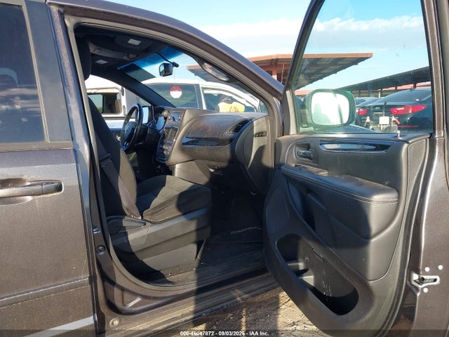 2C4RDGBG0GR322443 Dodge Grand Caravan Se Plus