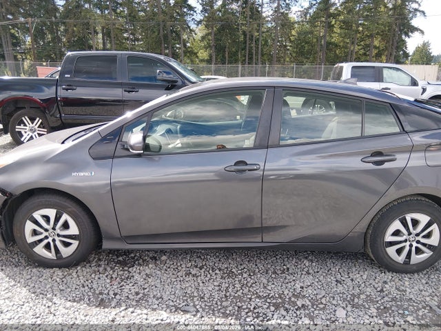 Toyota Prius Two 2018 JTDKBRFU6J3592733 Image 14
