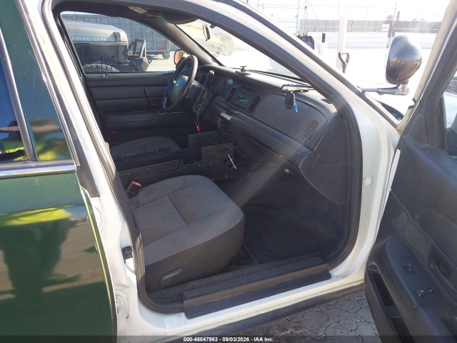 Продажа на аукционе авто 2009 Ford Crown Victoria Police/police Interceptor, vin: 2FAHP71V29X140279, номер лота: 46047963