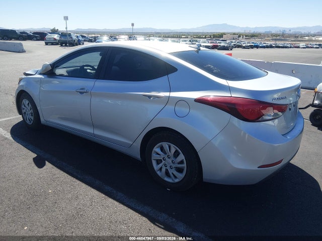 5NPDH4AE1GH707116 Hyundai ELANTRA SE