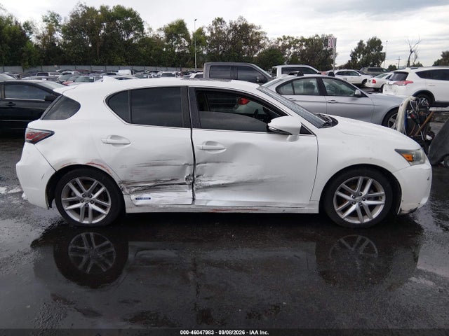 JTHKD5BH5E2194435 Lexus CT 200H
