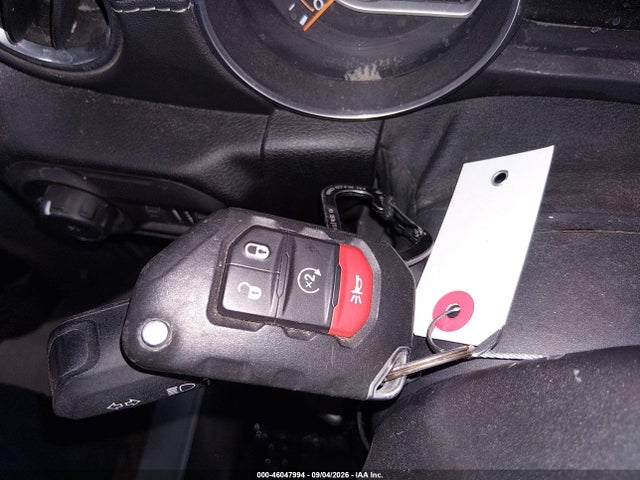 1C4HJXEG8JW120982 Jeep Wrangler Unlimited Sahara 4x4