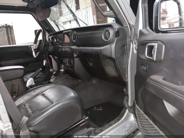 1C4HJXEG8JW120982 Jeep Wrangler Unlimited Sahara 4x4