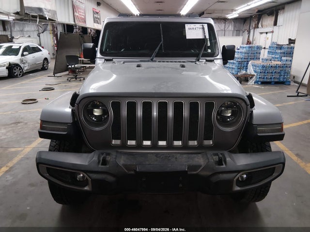 1C4HJXEG8JW120982 Jeep Wrangler Unlimited Sahara 4x4