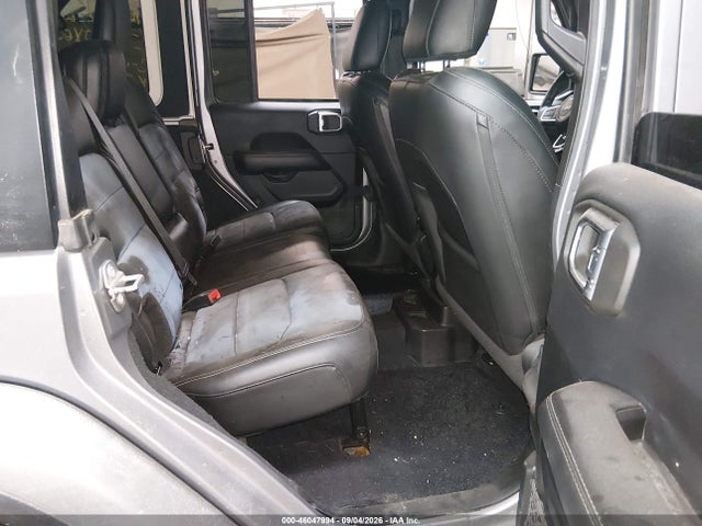 1C4HJXEG8JW120982 Jeep Wrangler Unlimited Sahara 4x4