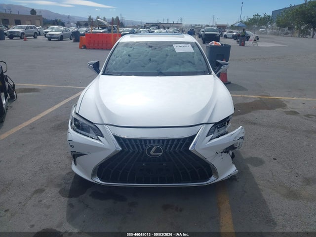 46048013 :رقم المزاد ، 58ADA1C16RU050680 vin ، 2024 Lexus Es 300h مزاد بيع