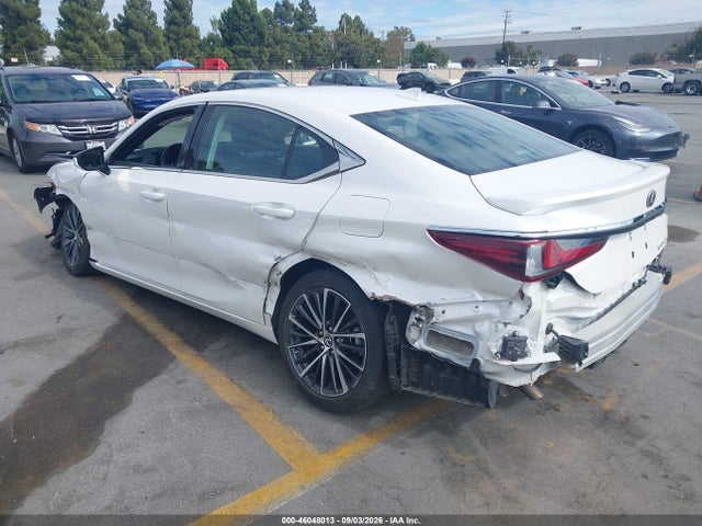 46048013 :رقم المزاد ، 58ADA1C16RU050680 vin ، 2024 Lexus Es 300h مزاد بيع