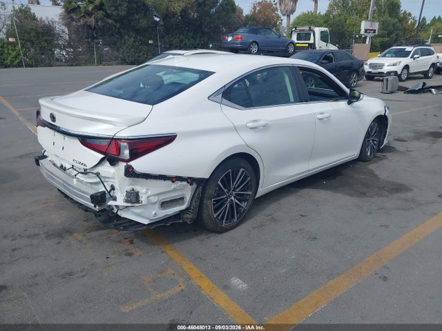 46048013 :رقم المزاد ، 58ADA1C16RU050680 vin ، 2024 Lexus Es 300h مزاد بيع