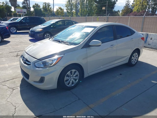 2017 Hyundai Accent Se მანქანა იყიდება აუქციონზე, vin: KMHCT4AE1HU262986, აუქციონის ნომერი: 46048020