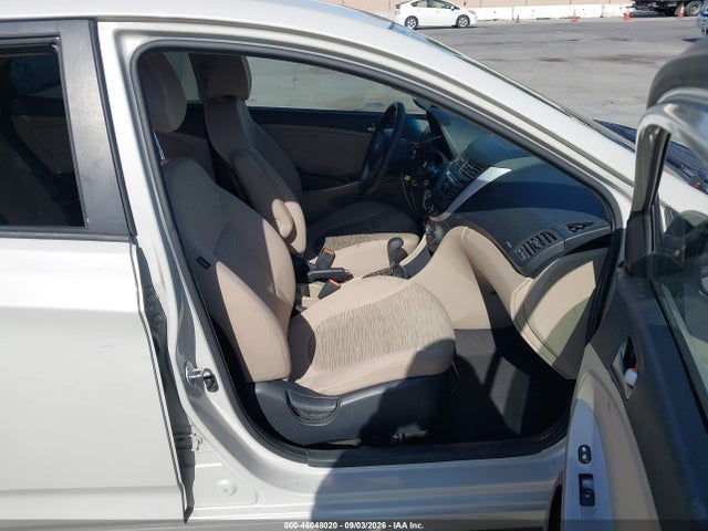 2017 Hyundai Accent Se მანქანა იყიდება აუქციონზე, vin: KMHCT4AE1HU262986, აუქციონის ნომერი: 46048020