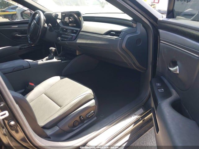46048025 :رقم المزاد ، 58ADA1C16RU039050 vin ، 2024 Lexus Es 300h مزاد بيع