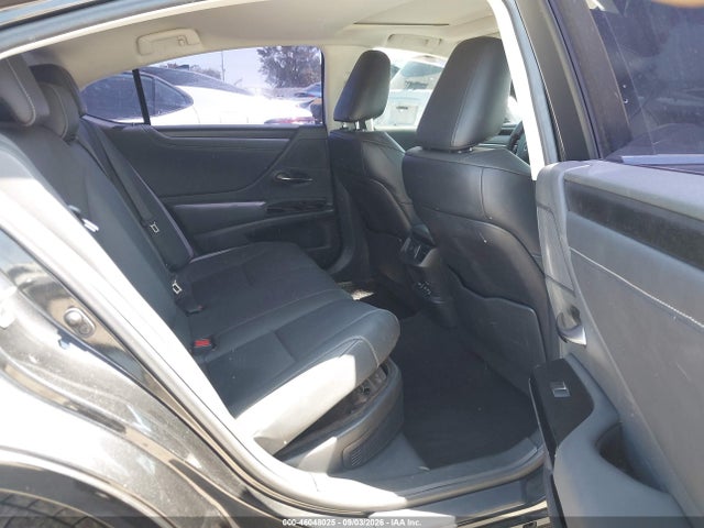 46048025 :رقم المزاد ، 58ADA1C16RU039050 vin ، 2024 Lexus Es 300h مزاد بيع