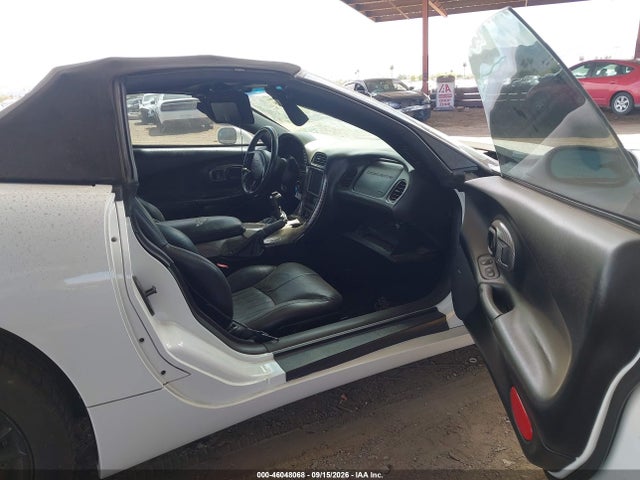 46048068 :رقم المزاد ، 1G1YY32G5W5104737 vin ، 1998 Chevrolet Corvette مزاد بيع