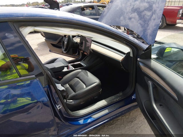 Tesla Model 3 Rear-wheel Drive 2022 5YJ3E1EA7NF104113 Image 5