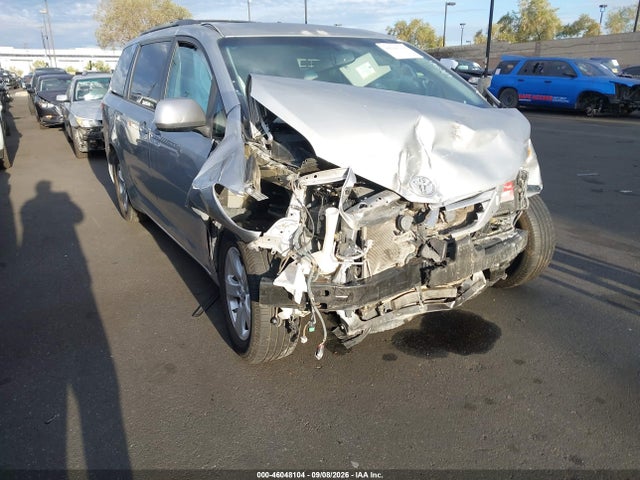2016 5TDKK3DC0GS745394 главное изображение