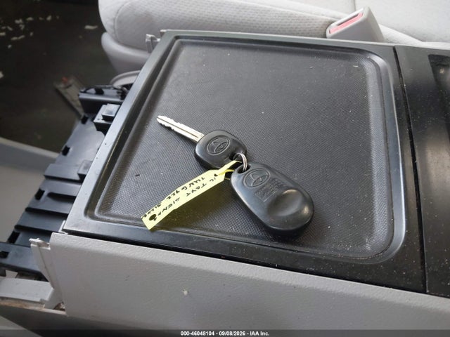 5TDKK3DC0GS745394 Toyota Sienna Le 8 Passenger