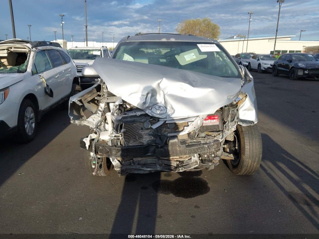 5TDKK3DC0GS745394 Toyota Sienna Le 8 Passenger